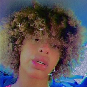 Meet your Posher, Devin